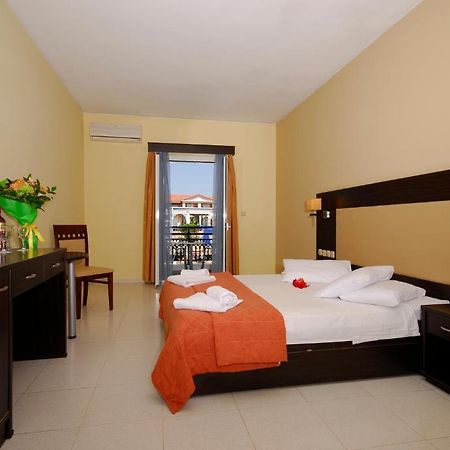 Hotel Denny'S Inn Alimos Zimmer foto